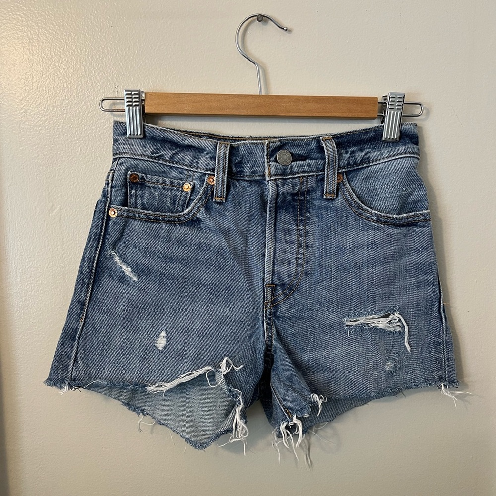 levis wedgie fit denim shorts